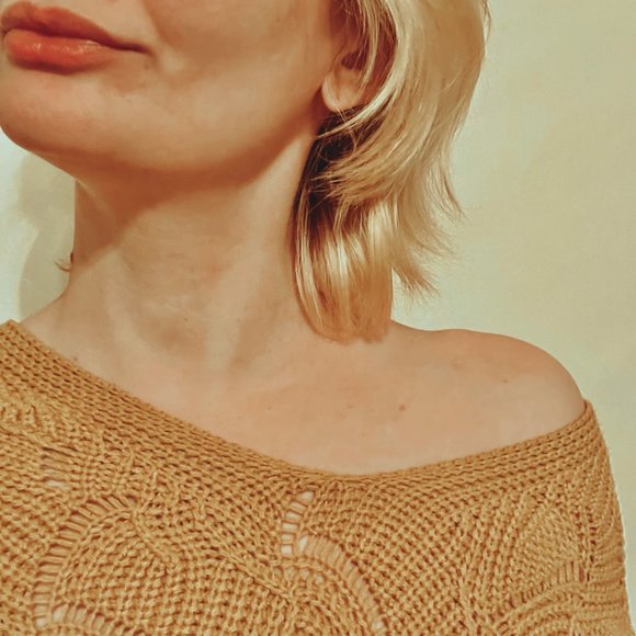 Moon & Madison Small Mustard Yellow Sweater - Picture 3 of 3